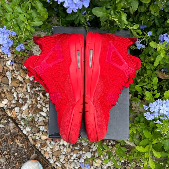 Air Jordan 4 Retro Flyknit Sneakers Red Size 10.5 - Picture 4 of 10
